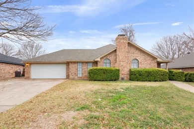 Welcome to this inviting 3-bedroom, 2-bathroom home nestled in on The Lake Country Club - Lake Waco in Texas - for sale on GolfHomes.com, golf home, golf lot