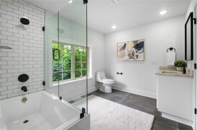 Completely remodeled and move in ready: 3 Lundy Lane offers on Bella Vista Country Club - Kingswood in Arkansas - for sale on GolfHomes.com, golf home, golf lot