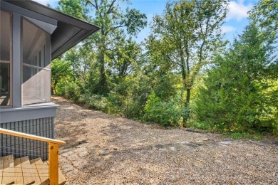 Completely remodeled and move in ready: 3 Lundy Lane offers on Bella Vista Country Club - Kingswood in Arkansas - for sale on GolfHomes.com, golf home, golf lot
