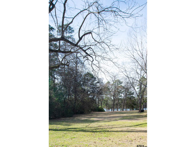 Lakefront classic! Brick ranch style home is ready for on Holly Lake Ranch Golf Club in Texas - for sale on GolfHomes.com, golf home, golf lot