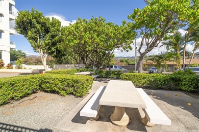 OPEN HOUSE SUN 12/21, 2-5PM. Spacious 2-bedroom, 1.5-bath unit on Honolulu Country Club in Hawaii - for sale on GolfHomes.com, golf home, golf lot