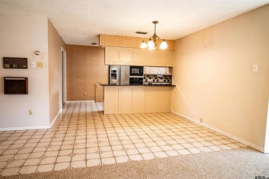 Lakefront classic! Brick ranch style home is ready for on Holly Lake Ranch Golf Club in Texas - for sale on GolfHomes.com, golf home, golf lot