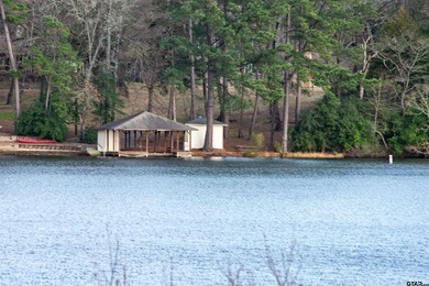 Lakefront classic! Brick ranch style home is ready for on Holly Lake Ranch Golf Club in Texas - for sale on GolfHomes.com, golf home, golf lot