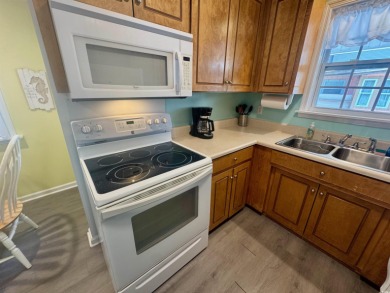 JUST LISTED in OCEAN LAKES! Excellent layout in this well on Prestwick Country Club in South Carolina - for sale on GolfHomes.com, golf home, golf lot