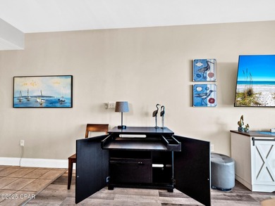 CURRENTLY UNDER CONTRACT, SELLER WILL CONSIDER BACKUP OFFERS - on Signal Hill Golf Course, Inc. in Florida - for sale on GolfHomes.com, golf home, golf lot