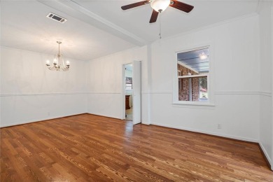 Welcome to this charming 1,530 square foot brick and slab, low on Magnolia Grove Golf Club in Alabama - for sale on GolfHomes.com, golf home, golf lot