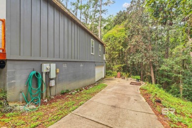 Beautiful 3 bedroom, 2 bathroom home in the desirable Lake on Lake Forest Yacht and Country Club in Alabama - for sale on GolfHomes.com, golf home, golf lot