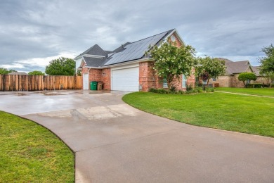 Welcome to this stunning 4-bedroom, 4-bath home located in the on Bentwood Country Club in Texas - for sale on GolfHomes.com, golf home, golf lot