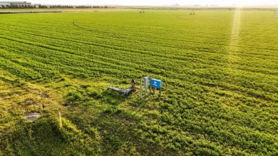 This 29.4+/- acre tract is located east of Grand Island on Jackrabbit Run Golf Course in Nebraska - for sale on GolfHomes.com, golf home, golf lot