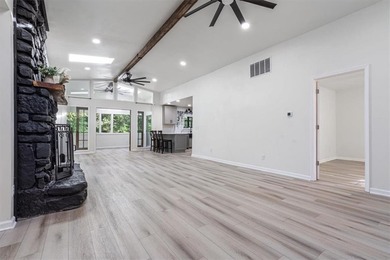 Stunning, move-in ready and walking distance from outdoor on Bella Vista Country Club and Golf Course in Arkansas - for sale on GolfHomes.com, golf home, golf lot