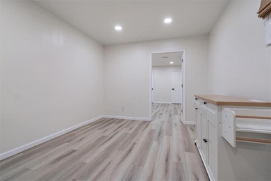 Stunning, move-in ready and walking distance from outdoor on Bella Vista Country Club and Golf Course in Arkansas - for sale on GolfHomes.com, golf home, golf lot