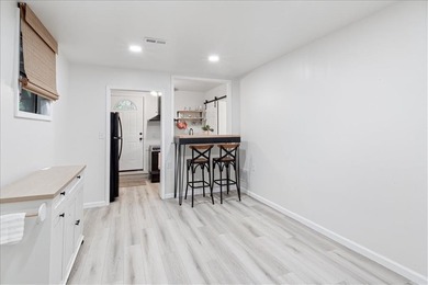 Stunning, move-in ready and walking distance from outdoor on Bella Vista Country Club and Golf Course in Arkansas - for sale on GolfHomes.com, golf home, golf lot