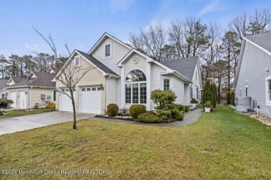 Welcome to your new home! This Turnberry II is on a lovely on Greenbriar Woodlands in New Jersey - for sale on GolfHomes.com, golf home, golf lot