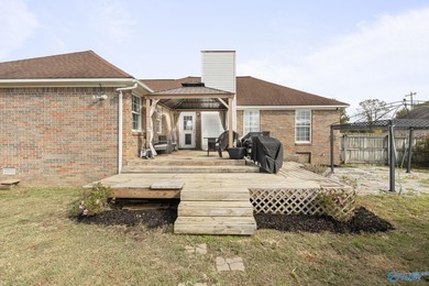 *Location Location Location!* Full brick home on a large lot on Southern Gayles Golf Community in Alabama - for sale on GolfHomes.com, golf home, golf lot