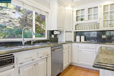 Expansive 5-bedroom custom Northgate home set on 1.81 acres with on Boundary Oak Golf Course in California - for sale on GolfHomes.com, golf home, golf lot