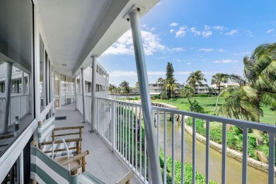 Experience mid-century modern charm in this cozy 1-bed, 1-bath on  in Florida - for sale on GolfHomes.com, golf home, golf lot