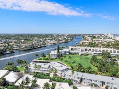 Experience mid-century modern charm in this cozy 1-bed, 1-bath on  in Florida - for sale on GolfHomes.com, golf home, golf lot