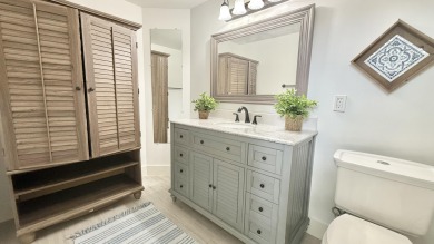 Gorgeous 3 Bedroom, 2 Bathroom Villa in Palm Beach Gardens! This on Old Palm Golf Club in Florida - for sale on GolfHomes.com, golf home, golf lot