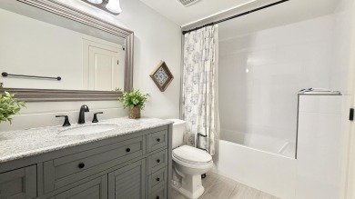 Gorgeous 3 Bedroom, 2 Bathroom Villa in Palm Beach Gardens! This on Old Palm Golf Club in Florida - for sale on GolfHomes.com, golf home, golf lot