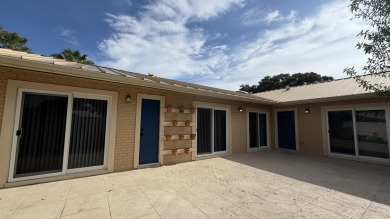 Gorgeous 3 Bedroom, 2 Bathroom Villa in Palm Beach Gardens! This on Old Palm Golf Club in Florida - for sale on GolfHomes.com, golf home, golf lot