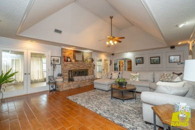 Wonderful Bentwood 3 bedroom, 4 bath home with in ground pool on Bentwood Country Club in Texas - for sale on GolfHomes.com, golf home, golf lot