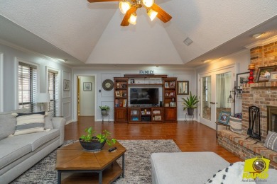 Wonderful Bentwood 3 bedroom, 4 bath home with in ground pool on Bentwood Country Club in Texas - for sale on GolfHomes.com, golf home, golf lot