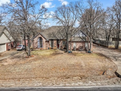 A relaxing Country Club lifestyle is waiting for you! This on Pecan Plantation Country Club in Texas - for sale on GolfHomes.com, golf home, golf lot