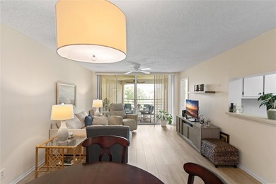 LOWEST PRICED THREE BEDROOM UNIT!! TOP SCHOOL DISTRICT! Spacious on  in Florida - for sale on GolfHomes.com, golf home, golf lot