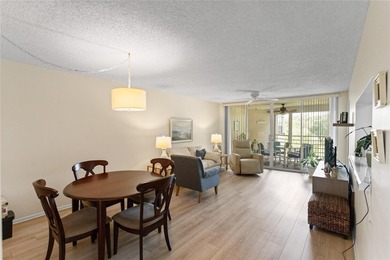 LOWEST PRICED THREE BEDROOM UNIT!! TOP SCHOOL DISTRICT! Spacious on  in Florida - for sale on GolfHomes.com, golf home, golf lot