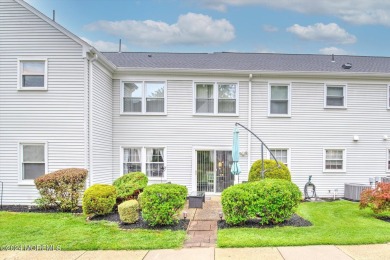 Newly renovated first floor condo with direct entry garage. The on Rossmoor Golf Club in New Jersey - for sale on GolfHomes.com, golf home, golf lot