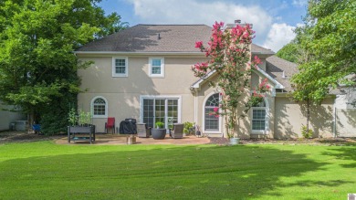 Feels Like Home:  This 5-bedroom, 2.5-bath home is move-in ready on Rolling Hills Country Club in Kentucky - for sale on GolfHomes.com, golf home, golf lot