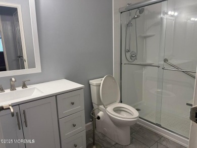 This updated 1-bedroom co-op in Crestwood Village 1, Whiting, NJ on Keswick Village Golf Course in New Jersey - for sale on GolfHomes.com, golf home, golf lot