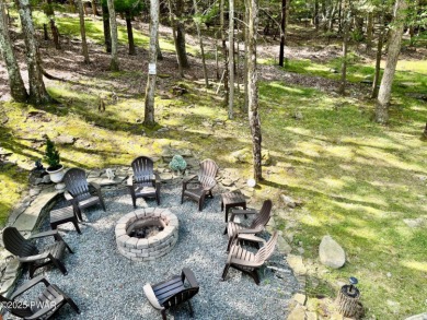 Immaculate move-in ready home in one of Lake Wallenpaupack's on Paupack Hills Golf and Country Club in Pennsylvania - for sale on GolfHomes.com, golf home, golf lot