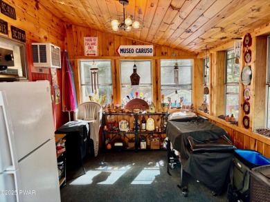 Immaculate move-in ready home in one of Lake Wallenpaupack's on Paupack Hills Golf and Country Club in Pennsylvania - for sale on GolfHomes.com, golf home, golf lot