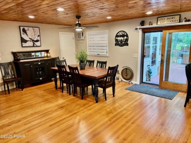 Immaculate move-in ready home in one of Lake Wallenpaupack's on Paupack Hills Golf and Country Club in Pennsylvania - for sale on GolfHomes.com, golf home, golf lot