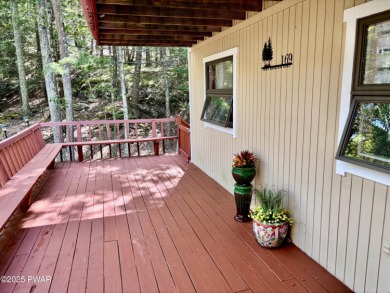 Immaculate move-in ready home in one of Lake Wallenpaupack's on Paupack Hills Golf and Country Club in Pennsylvania - for sale on GolfHomes.com, golf home, golf lot