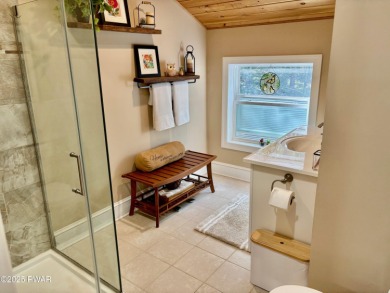 Immaculate move-in ready home in one of Lake Wallenpaupack's on Paupack Hills Golf and Country Club in Pennsylvania - for sale on GolfHomes.com, golf home, golf lot