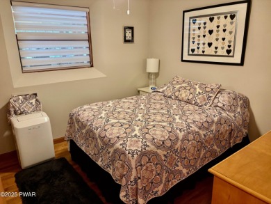 Immaculate move-in ready home in one of Lake Wallenpaupack's on Paupack Hills Golf and Country Club in Pennsylvania - for sale on GolfHomes.com, golf home, golf lot