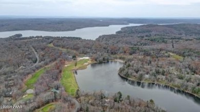 Immaculate move-in ready home in one of Lake Wallenpaupack's on Paupack Hills Golf and Country Club in Pennsylvania - for sale on GolfHomes.com, golf home, golf lot