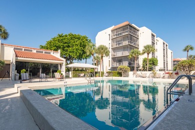 Beautifully updated top floor 2 bedrooms 2 baths unit with on The President Country Club in Florida - for sale on GolfHomes.com, golf home, golf lot