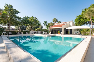 Beautifully updated top floor 2 bedrooms 2 baths unit with on The President Country Club in Florida - for sale on GolfHomes.com, golf home, golf lot