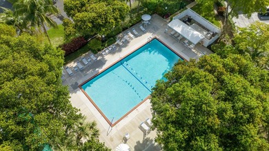 COME SEE THIS BEAUTY: HIGHLY SOUGHT AFTER, SPLIT BEDROOM PLAN on Palm-Aire Country Club and Resort - The Oaks in Florida - for sale on GolfHomes.com, golf home, golf lot