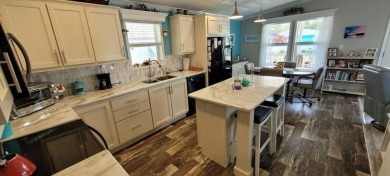 FLORIDA LIVING AT IT'S FINEST!!!  NO REPAIRS NEEDED! METICULOUS on Riverbend Golf and Country Club in Florida - for sale on GolfHomes.com, golf home, golf lot