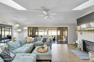 Welcome to this beautifully updated 3-bedroom, 2-bath on Spruce Creek Golf Club in Florida - for sale on GolfHomes.com, golf home, golf lot