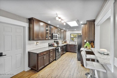 Welcome to this beautifully updated 3-bedroom, 2-bath on Spruce Creek Golf Club in Florida - for sale on GolfHomes.com, golf home, golf lot