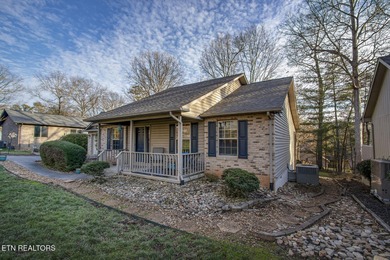 Beautifully updated ranch-style home located in the Toqua on Toqua Golf Course - Loudon County in Tennessee - for sale on GolfHomes.com, golf home, golf lot