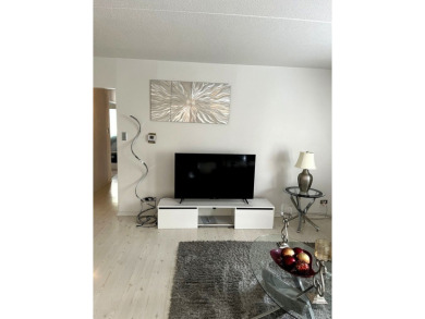 Spacious & Updated 3-Bedroom, 2-Bath Condo - Packed with on River Oaks Golf Course in Illinois - for sale on GolfHomes.com, golf home, golf lot