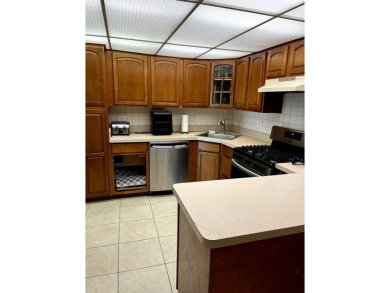Spacious & Updated 3-Bedroom, 2-Bath Condo - Packed with on River Oaks Golf Course in Illinois - for sale on GolfHomes.com, golf home, golf lot