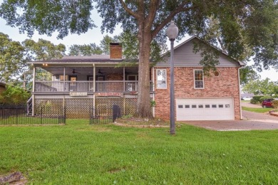 Welcome to 104 Williamsburg Ln., Bullard, TX 75757, a charming on Emerald Bay Club in Texas - for sale on GolfHomes.com, golf home, golf lot