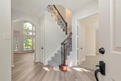 UPDATED WATERVIEW GOLF COURSE HOME! NEW LVP FLOORING, NEW CARPET on Jim Boggs in Texas - for sale on GolfHomes.com, golf home, golf lot